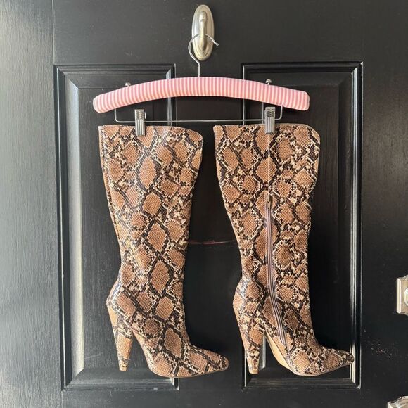 Shoe Dazzle Brown Black Snakeskin Boots Size 8 - Picture 2 of 10